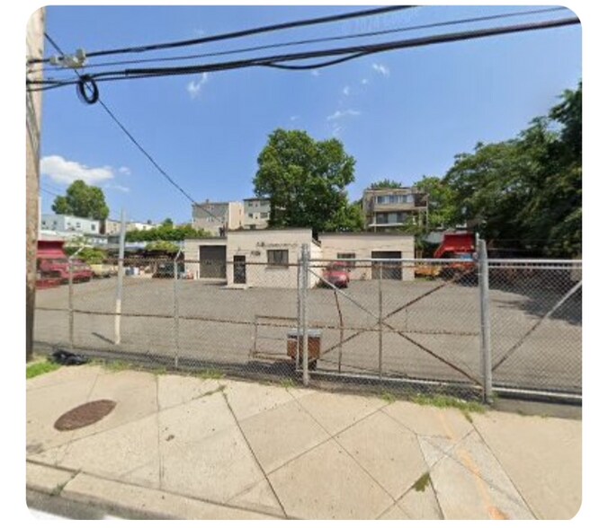 Primary Photo Of 7108 Tonnelle Ave, North Bergen Light Manufacturing For Sale