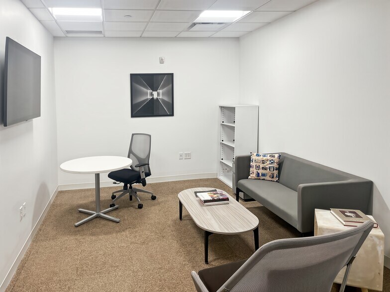 More Photos Of 811 E Washington Ave, Madison Coworking Space