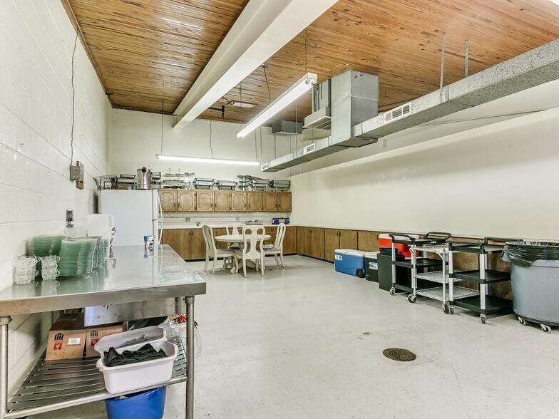 More Photos Of 2254 W Meyers Cir, Choctaw Lodge Meeting Hall For Sale