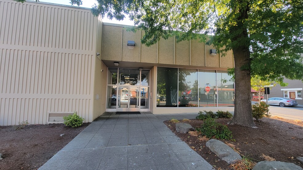 Primary Photo Of 501 N Olympic Ave, Arlington Bank For Lease