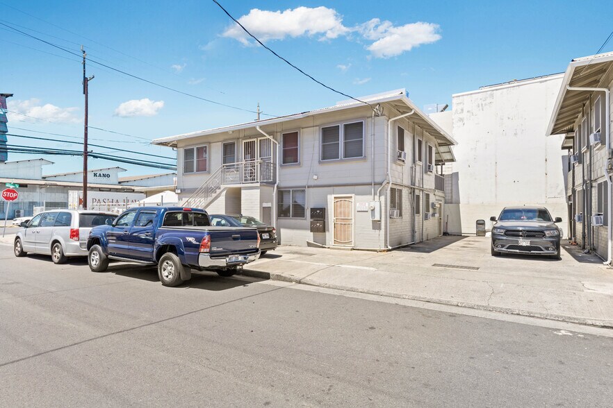 More Photos Of 1768 Silva St, Honolulu Service For Sale
