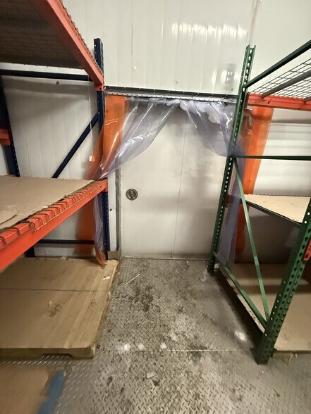 More Photos Of 4008 E 10th Ave, Tampa Warehouse For Lease