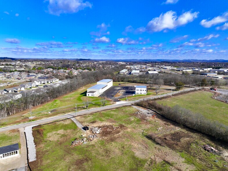 More Photos Of 1050 Cairo Rd, Gallatin Warehouse For Lease