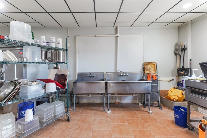 More Photos Of 1470 W Baltimore Pike, Toughkenamon Restaurant For Sale