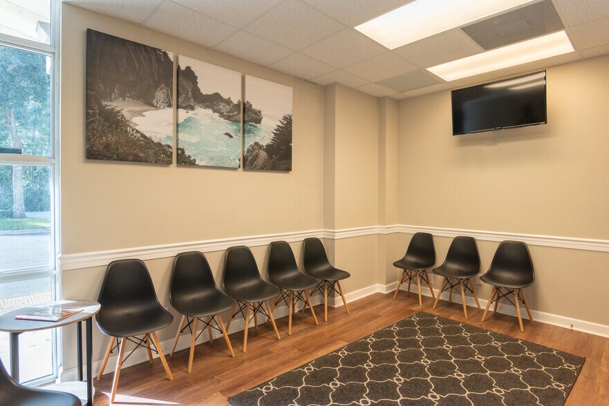 More Photos Of 12959 Palms West Dr, Loxahatchee Medical For Sale