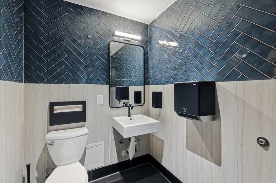 More Photos Of 3055 Harding St, Carlsbad Restaurant For Sale