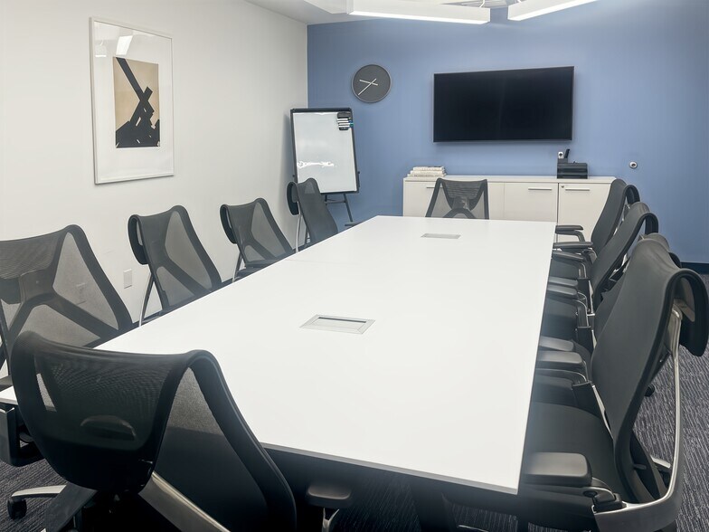 Primary Photo Of 5701 Truxtun Ave, Bakersfield Coworking Space