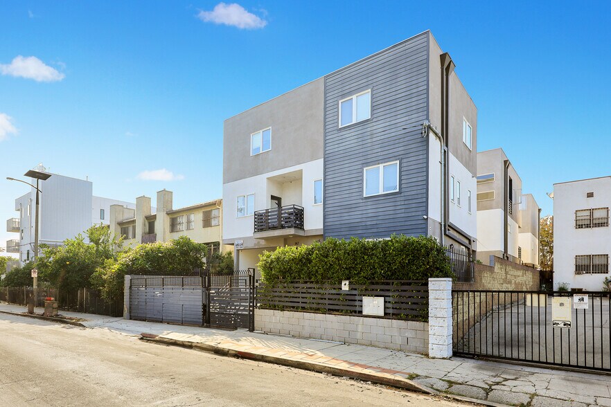 More Photos Of 146 Rosemont Ave, Los Angeles Apartments For Sale
