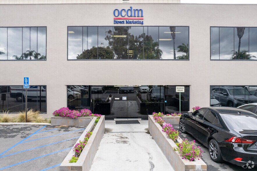 More Photos Of 2692-2696 Dow Ave, Tustin Light Manufacturing For Sale