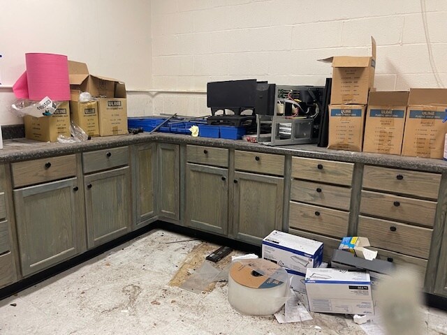 More Photos Of 1284-1286 Channel Ave, Memphis Warehouse For Sale