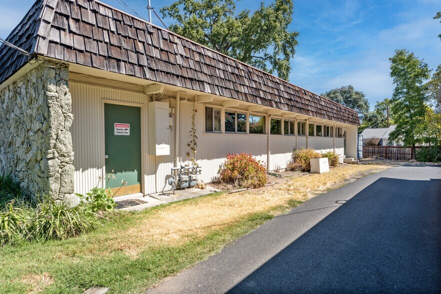 More Photos Of , Ukiah Office For Sale