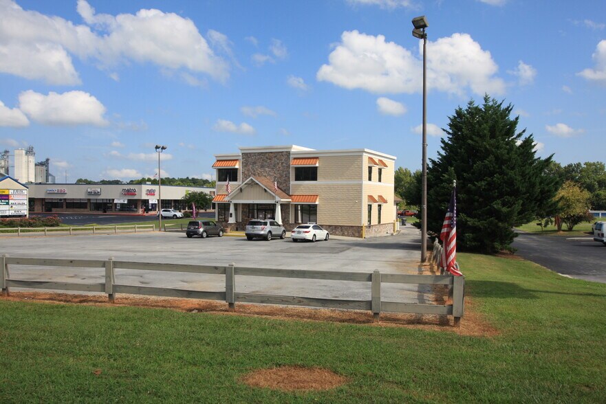 More Photos Of 150 Felton Dr, Rockmart Auto Dealership For Sale
