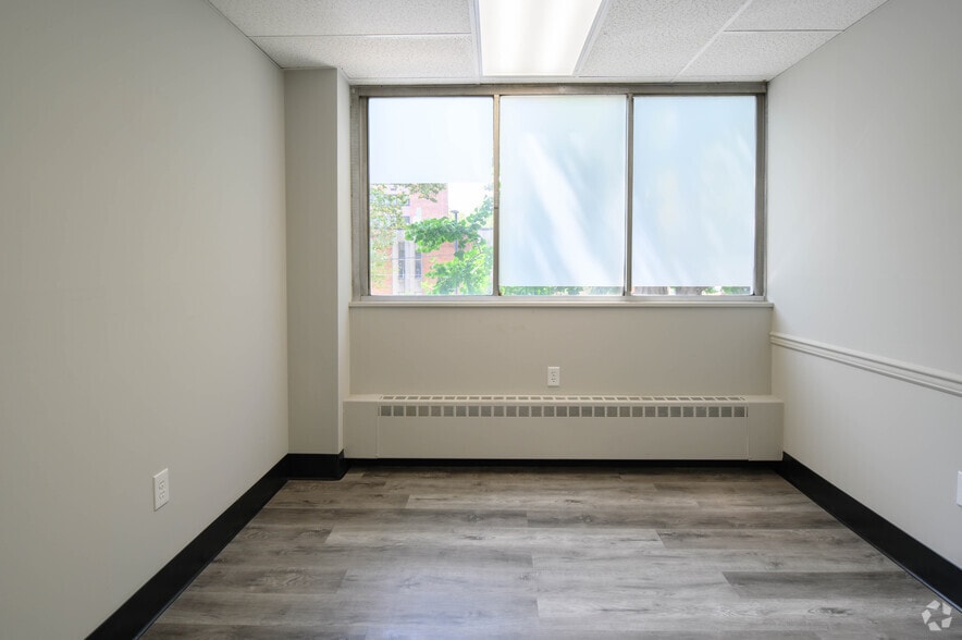 More Photos Of 1335 W Tabor Rd, Philadelphia Medical For Lease