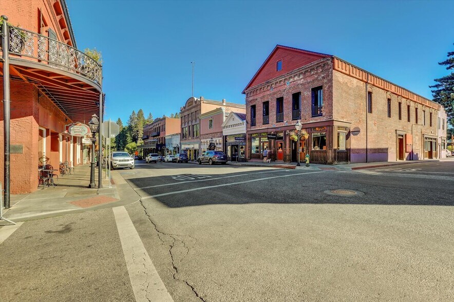 More Photos Of 233 Broad St, Nevada City Hotel For Sale