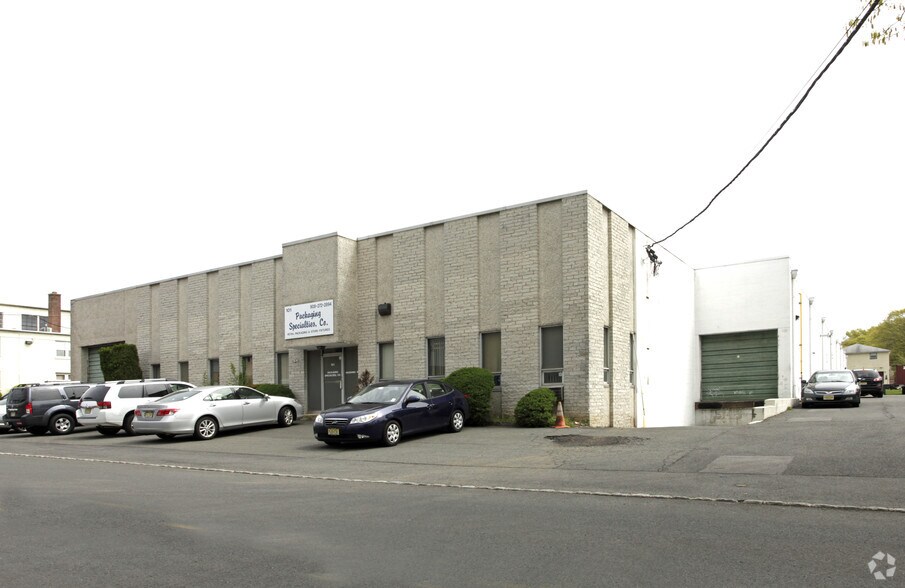 More Photos Of 101 N 8th St, Kenilworth Warehouse For Lease