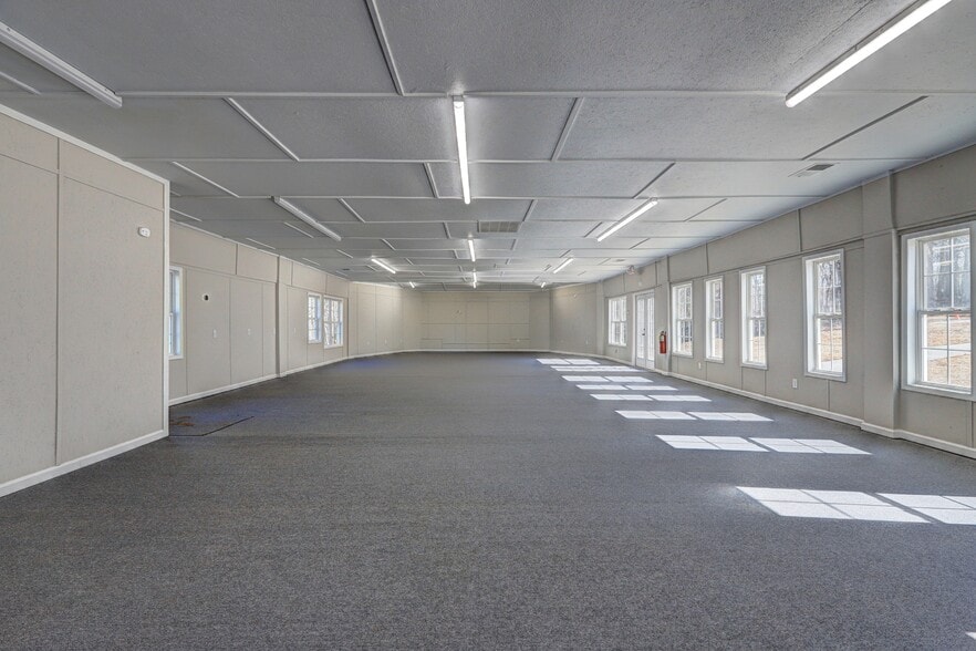 More Photos Of 3470 GA-42, McDonough Specialty For Sale