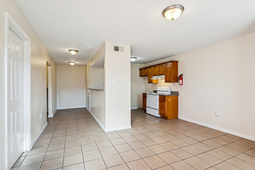 More Photos Of 3300 Garden Oaks Dr, New Orleans Apartments For Sale