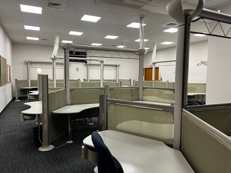 More Photos Of 120 Southmont Blvd, Johnstown Office For Sale