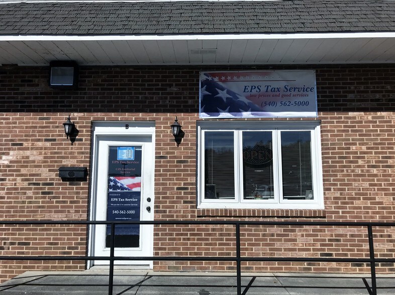 More Photos Of 1727 Peters Creek Rd NW, Roanoke Office For Lease