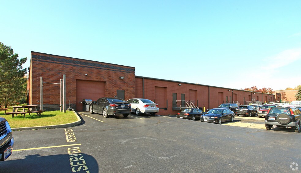 More Photos Of 1200 Resource Dr, Brooklyn Heights Light Manufacturing For Lease
