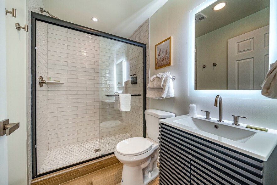 More Photos Of 724 Ocean Ave, Ocean City Hotel For Sale