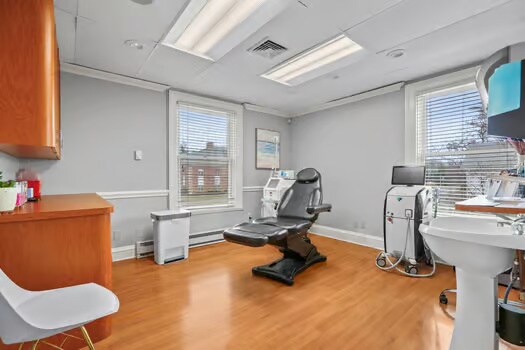 More Photos Of 535 Sycamore Ave, Shrewsbury Medical For Sale