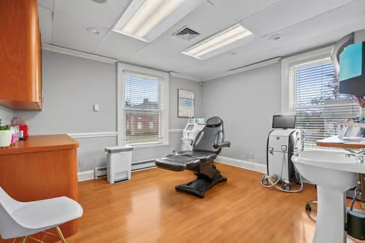 More Photos Of 535 Sycamore Ave, Shrewsbury Medical For Sale