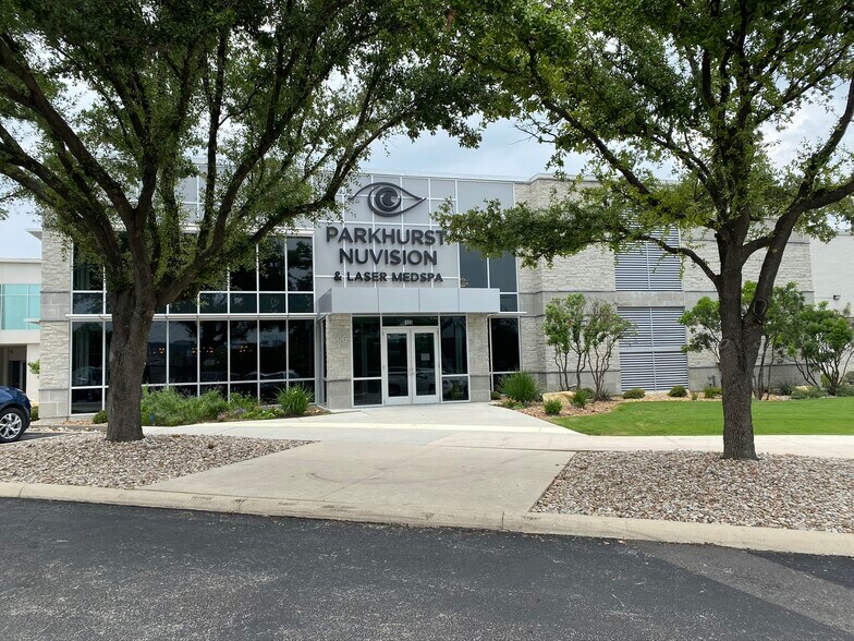More Photos Of 9725 Datapoint Dr, San Antonio Office For Lease