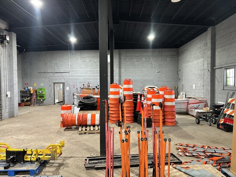 More Photos Of 7900 Pulaski Hwy, Rosedale Industrial For Lease