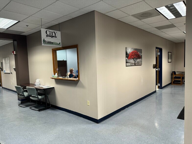 More Photos Of 800 Scott St, Wausau Light Manufacturing For Lease