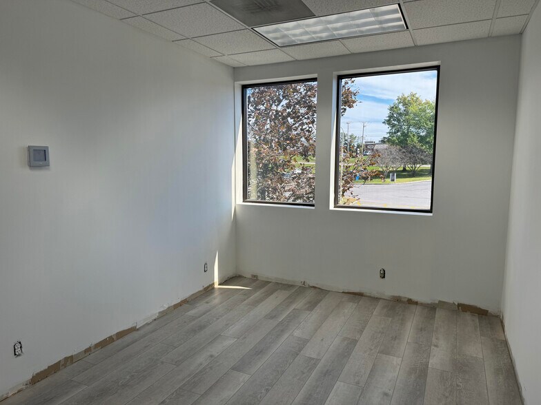 More Photos Of 5010 Rt-30, Amsterdam Medical For Lease