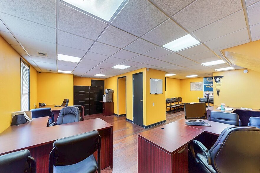More Photos Of 3706-3710 Lebanon Church Rd, West Mifflin Auto Dealership For Lease