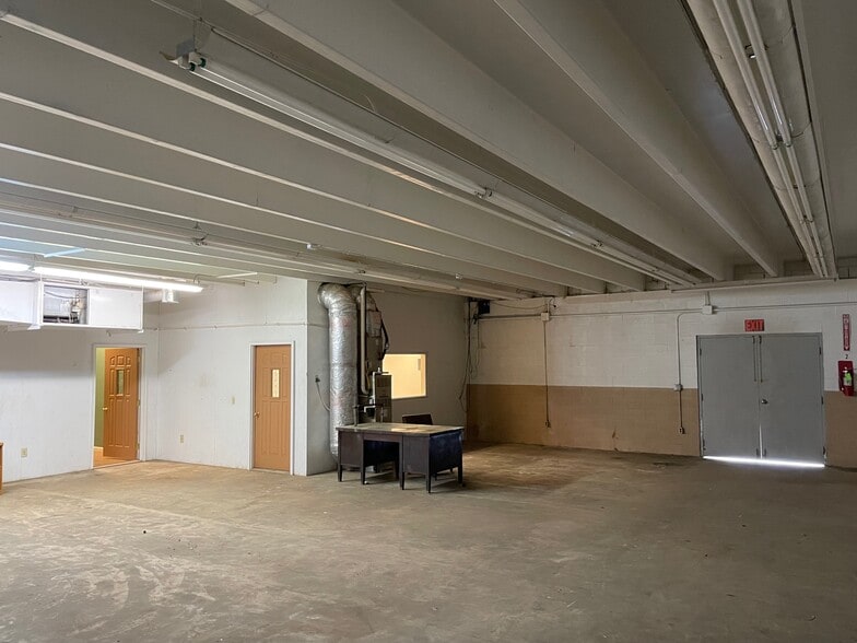 More Photos Of 132 Industrial Park Rd, Sweetwater Service For Lease