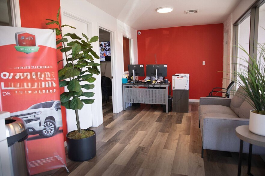 More Photos Of 2226 W Camelback Rd, Phoenix Auto Dealership For Lease