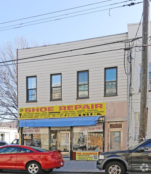 More Photos Of 6601 Forest Ave, Ridgewood Storefront Retail Residential For Lease