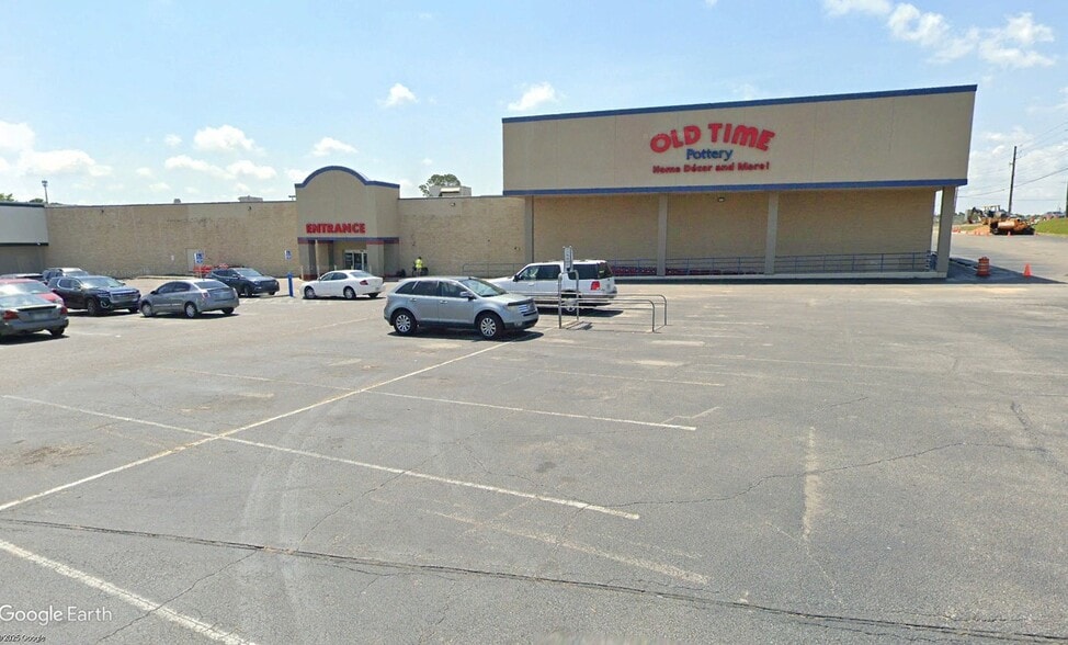 Primary Photo Of 5065 N 9th Ave, Pensacola Freestanding For Lease