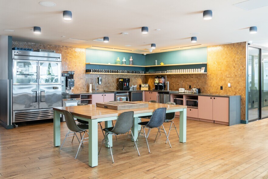 More Photos Of 1900 Market St, Philadelphia Coworking Space