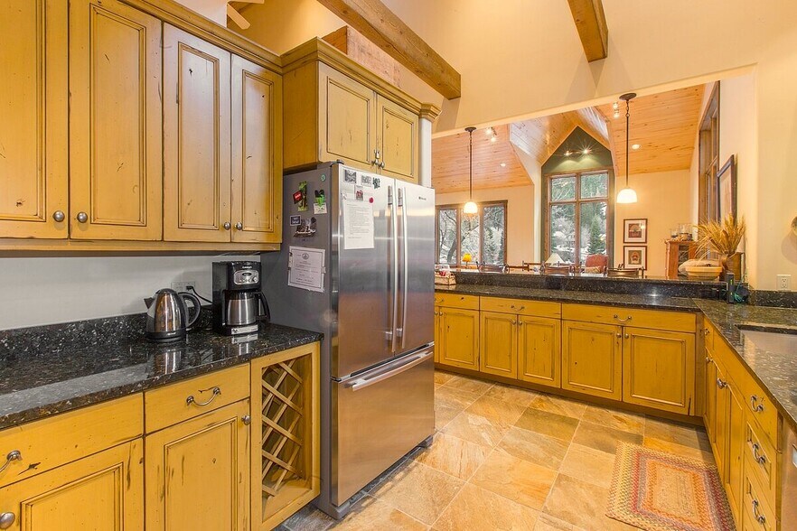 More Photos Of 115 / 117 / 119 7th Ave, Ouray Apartments For Sale