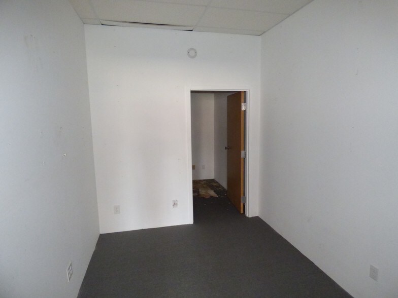 More Photos Of 3500-3508 Hampton Ave, Saint Louis General Retail For Lease