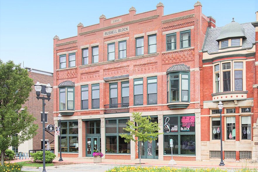 More Photos Of 360-66 W Western Ave, Muskegon Storefront For Sale