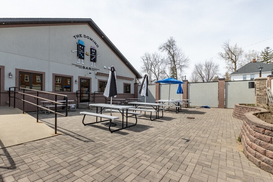 More Photos Of 740 Washington St, Wausau Bar For Sale