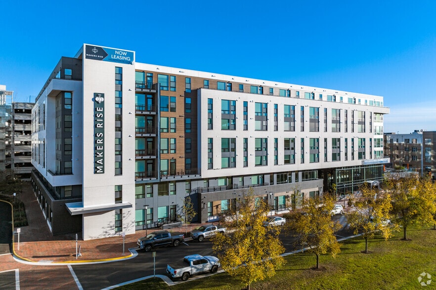 More Photos Of 2311 Dulles Station Blvd, Herndon Apartments For Lease