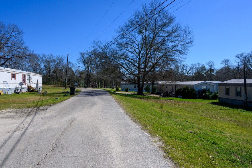 More Photos Of 100 Lunsford Cir, Opp Manufactured Housing Mobile Home Park For Sale