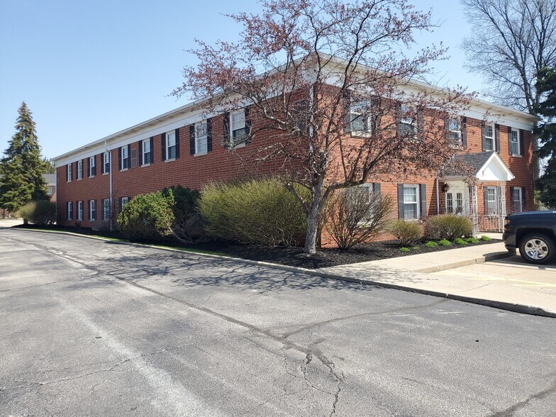 More Photos Of 33595 Bainbridge Rd, Solon Office For Lease