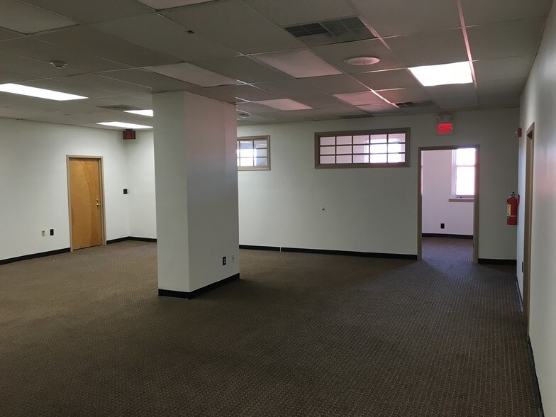 More Photos Of 117-123 W Gay St, West Chester Office For Lease