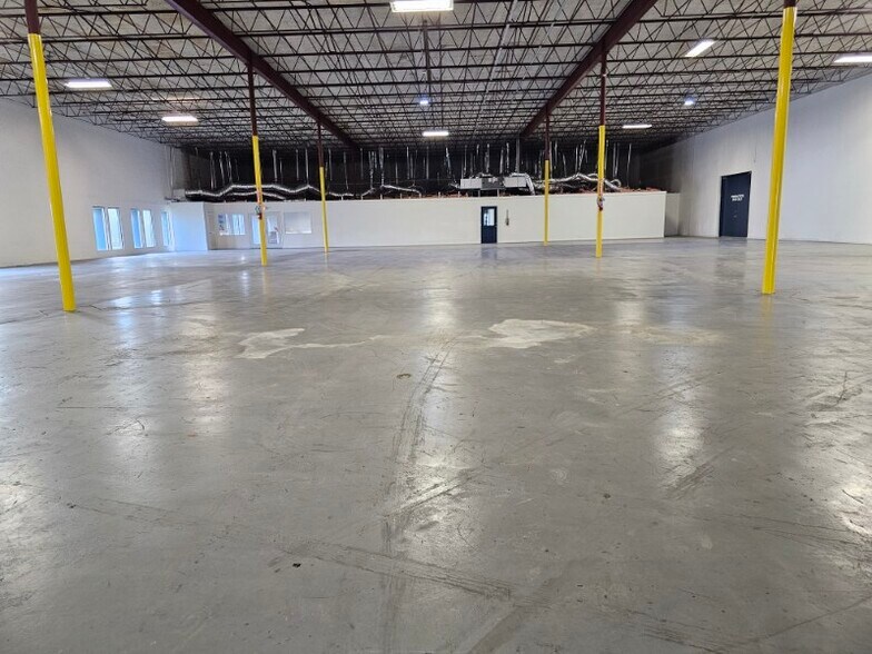 More Photos Of 3277 SE 14th Ave, Fort Lauderdale Warehouse For Lease