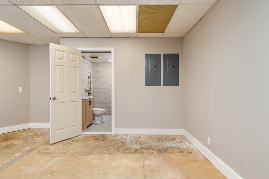 More Photos Of 100 Severn Ave, Annapolis Office Residential For Sale