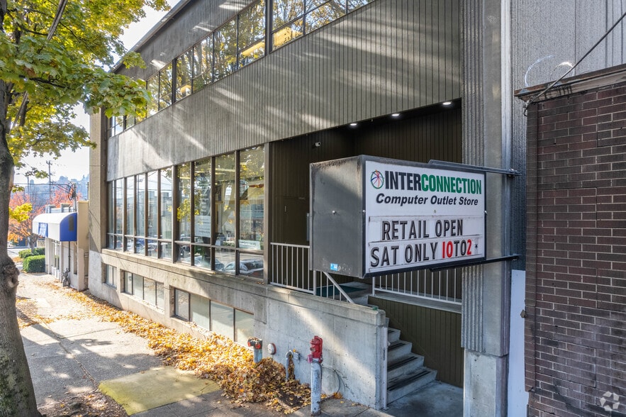 More Photos Of 3415 Stone Way N, Seattle Warehouse For Lease