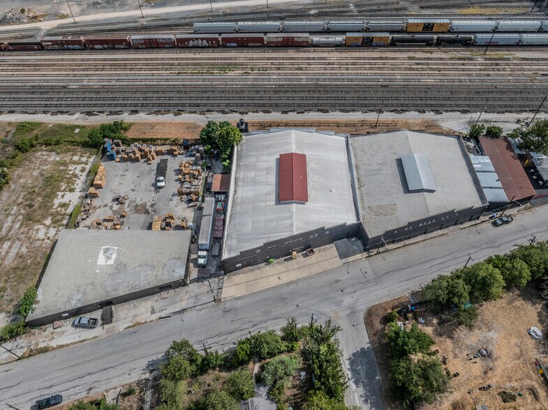 More Photos Of 200 Seguin St, San Antonio Manufacturing For Lease