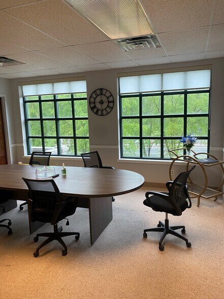 More Photos Of 14 Breakneck Hill Rd, Lincoln Office For Lease